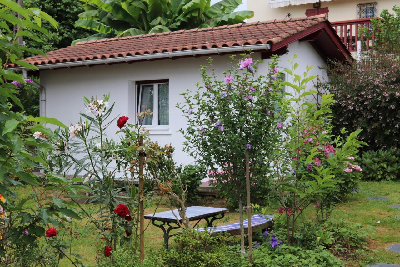 Chambres D'Hotes "Hor Dago" Pres De La Gare D'Hendaye Avec Le Petit-Dejeuner Exteriör bild