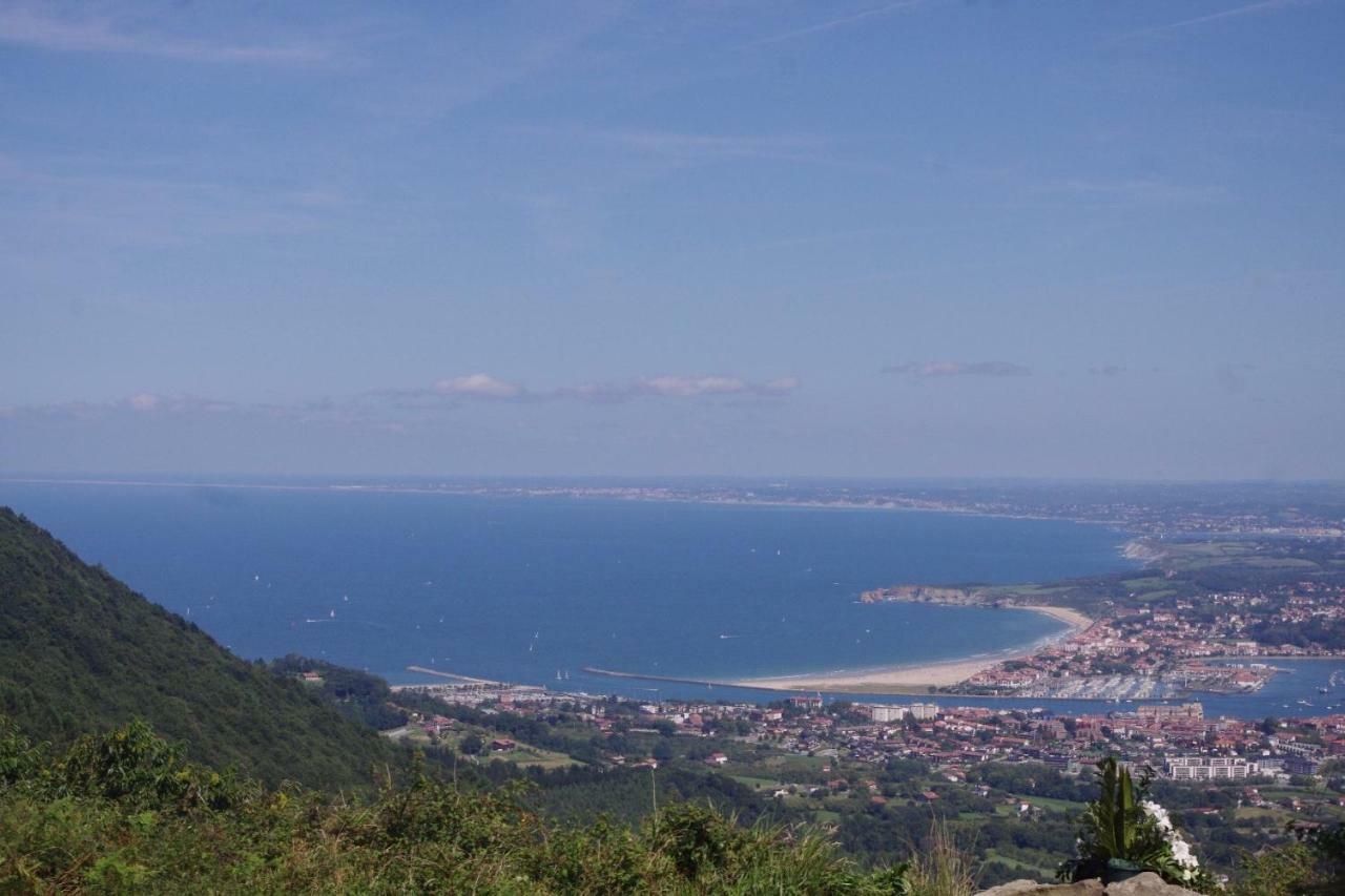 Chambres D'Hotes "Hor Dago" Pres De La Gare D'Hendaye Avec Le Petit-Dejeuner Exteriör bild